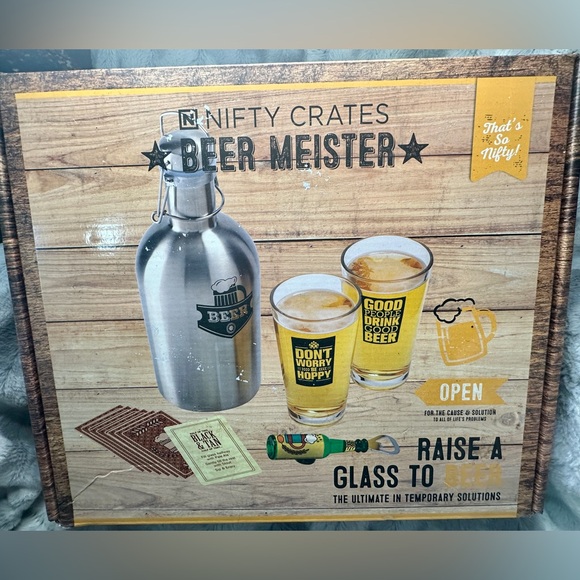 Nifty Crates Beer Meister Set; Growler, Glasses, Recipes, Bottle  $100MSRP - Picture 4 of 7